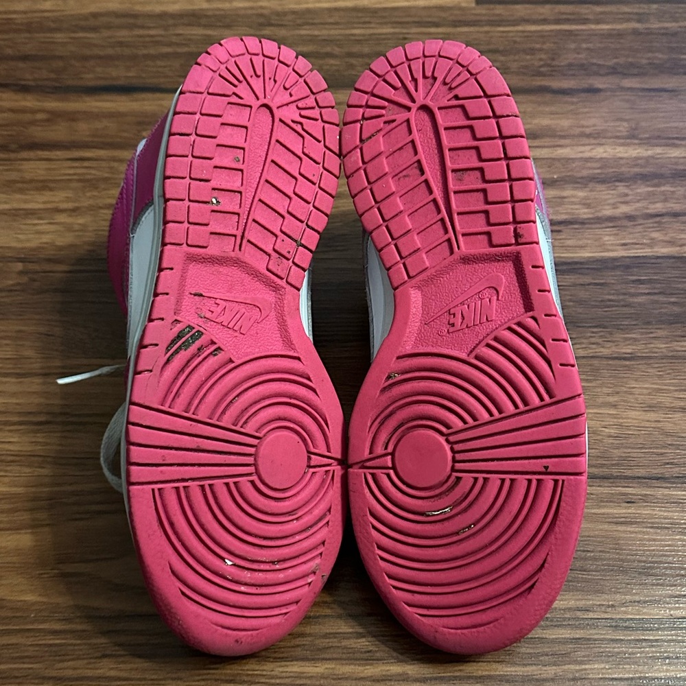 Nike Dunk Low “Laser Fuschia” GS Sneakers, Size: 5Y - Picture 10 of 12